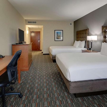 Drury Inn & Suites Charlotte Arrowood Eksteriør billede