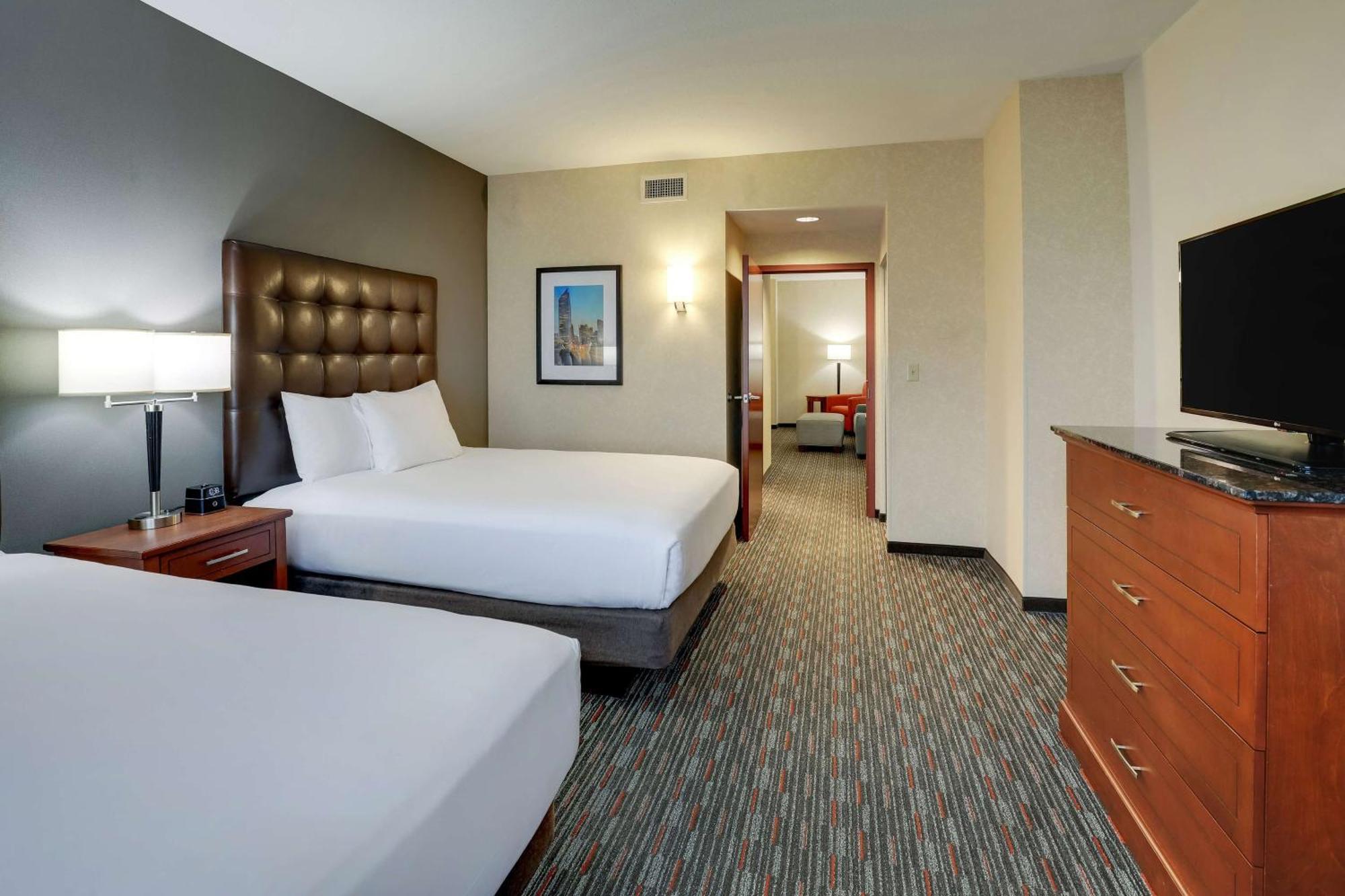 Drury Inn & Suites Charlotte Arrowood Eksteriør billede