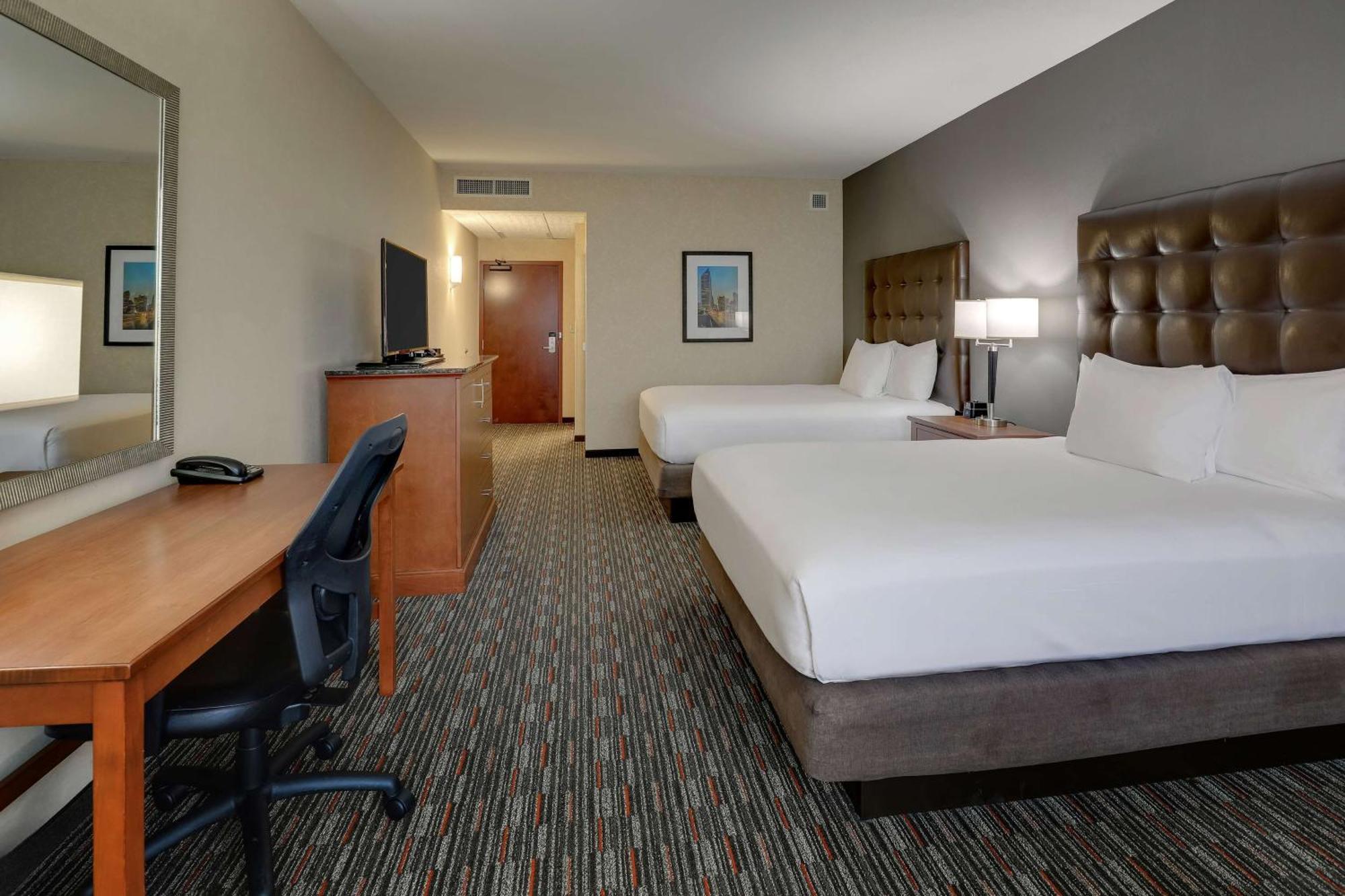 Drury Inn & Suites Charlotte Arrowood Eksteriør billede