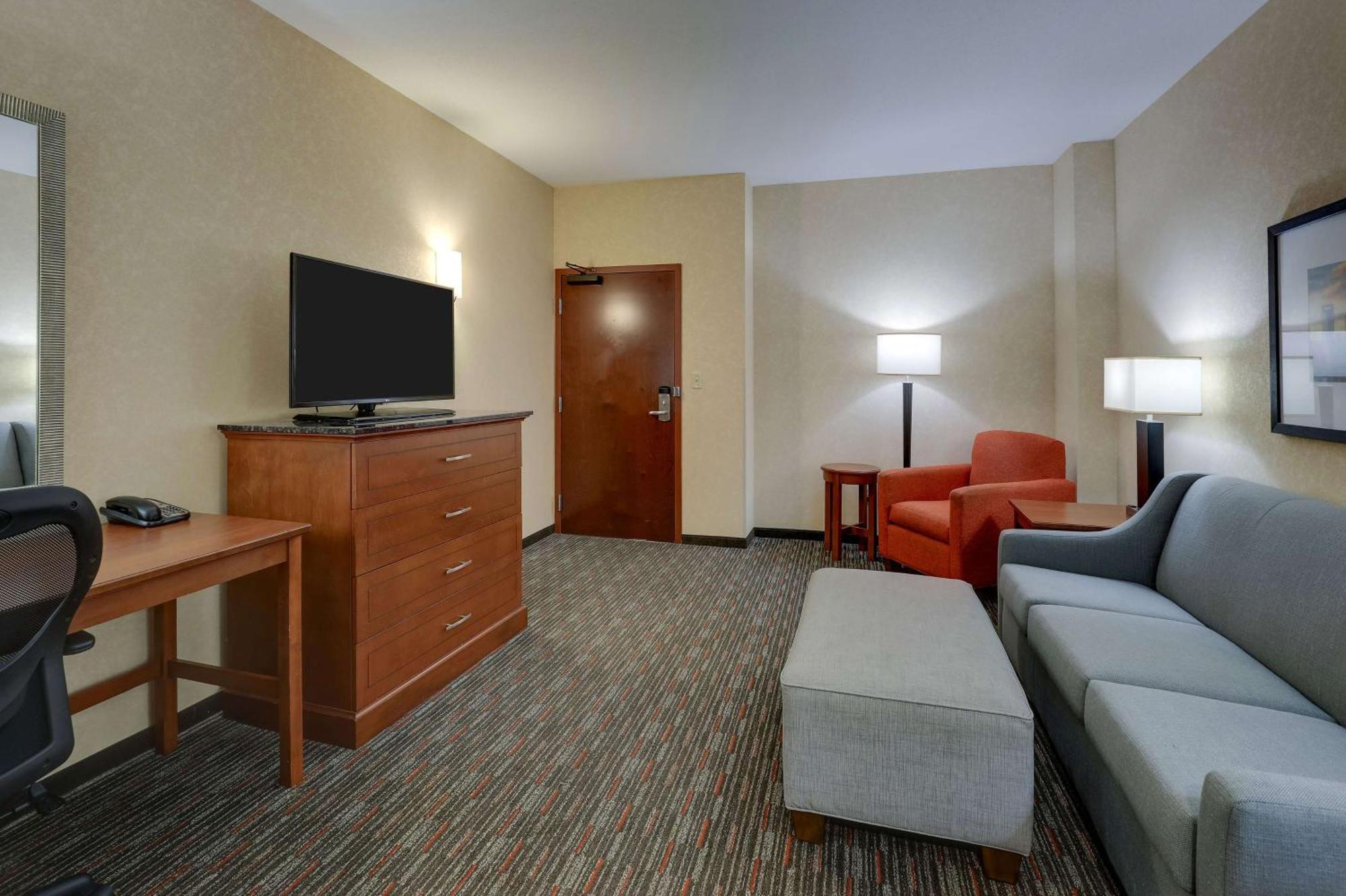 Drury Inn & Suites Charlotte Arrowood Eksteriør billede