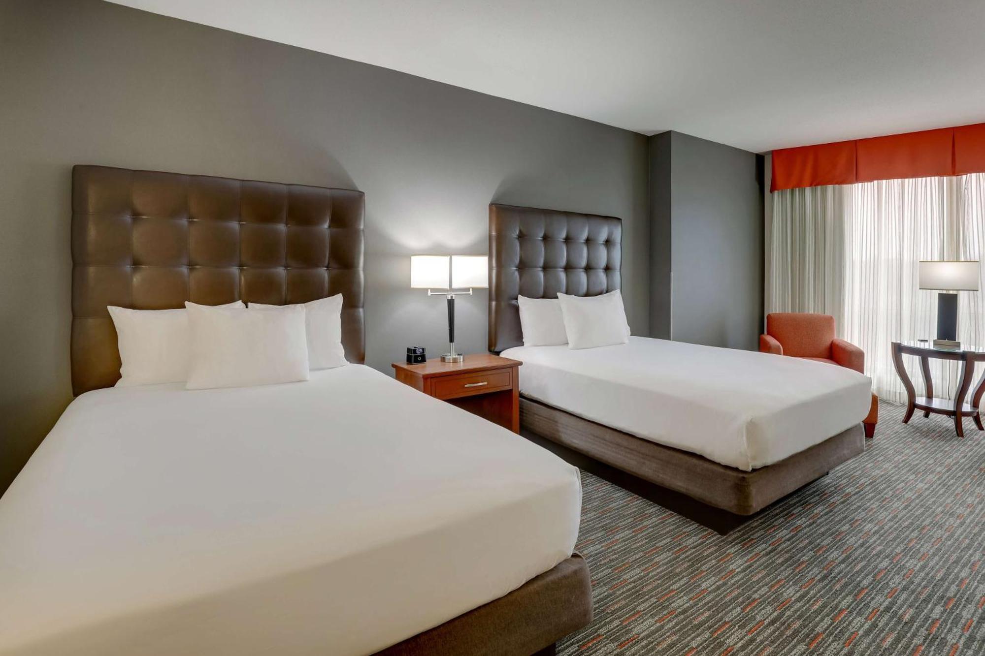 Drury Inn & Suites Charlotte Arrowood Eksteriør billede