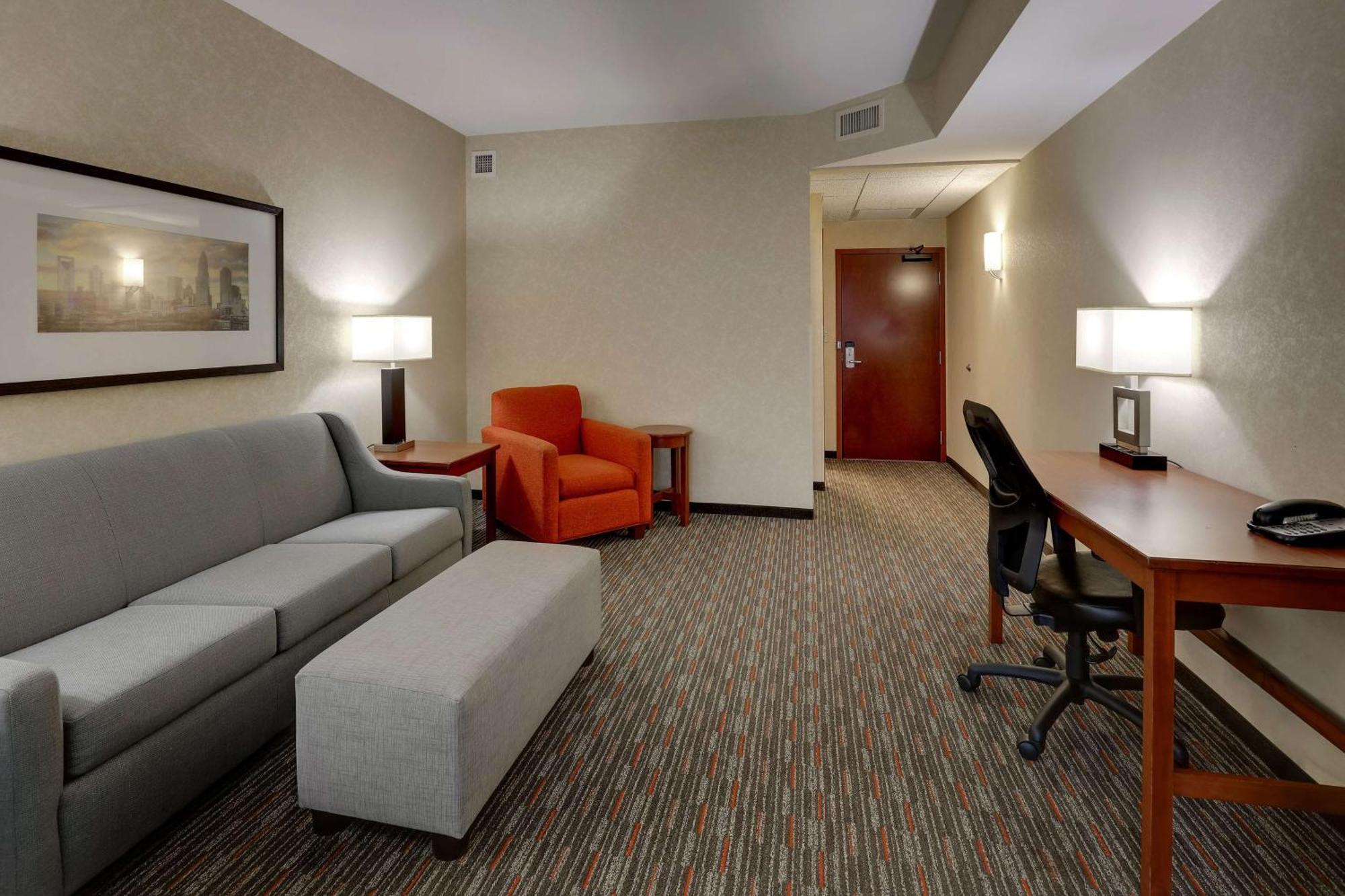 Drury Inn & Suites Charlotte Arrowood Eksteriør billede
