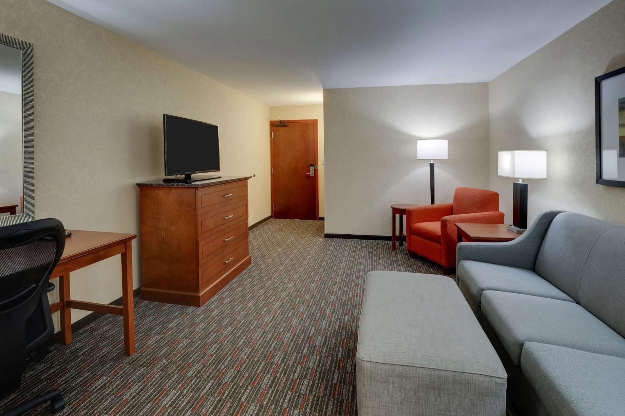 Drury Inn & Suites Charlotte Arrowood Eksteriør billede